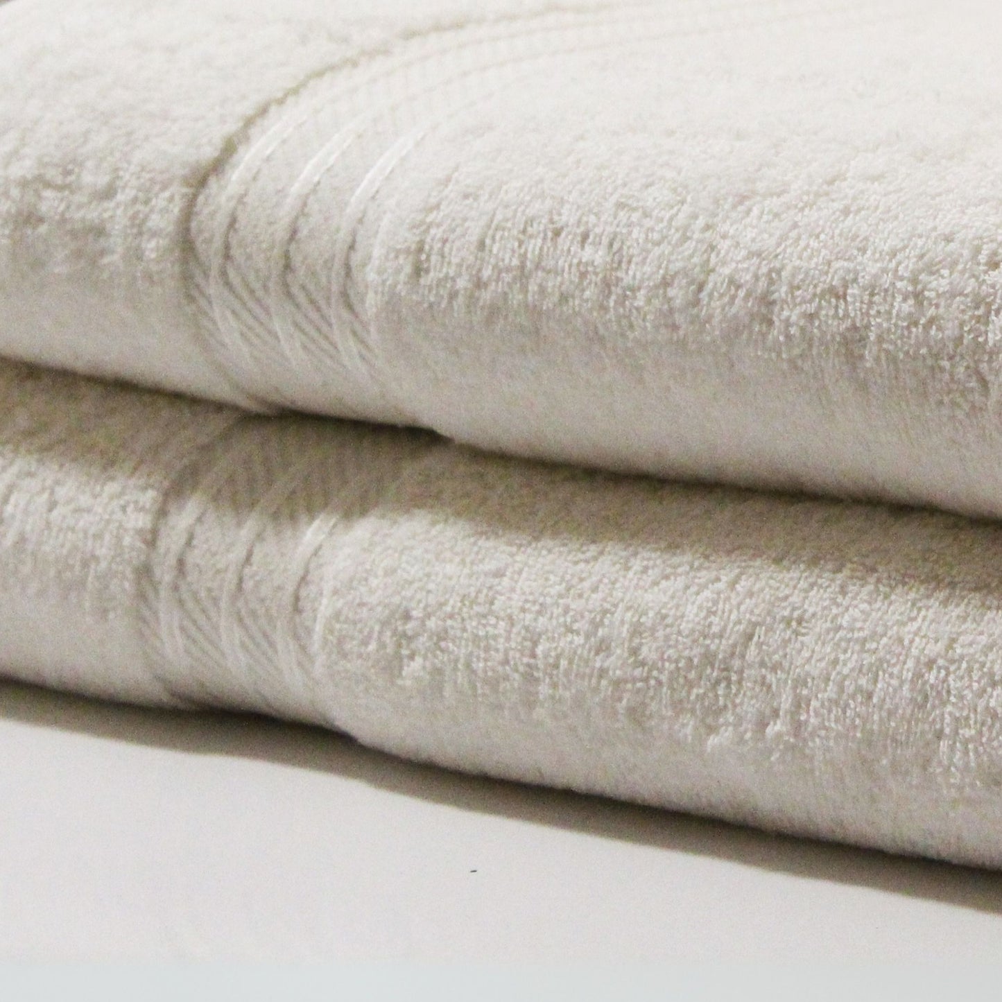 7 Piece Luxor Bath Towel Bundle -  600 GSM  |  Pack Includes 2 Face Cloths, 2 Hand Towels, 2 Bath Towels, 1 Bath Sheet