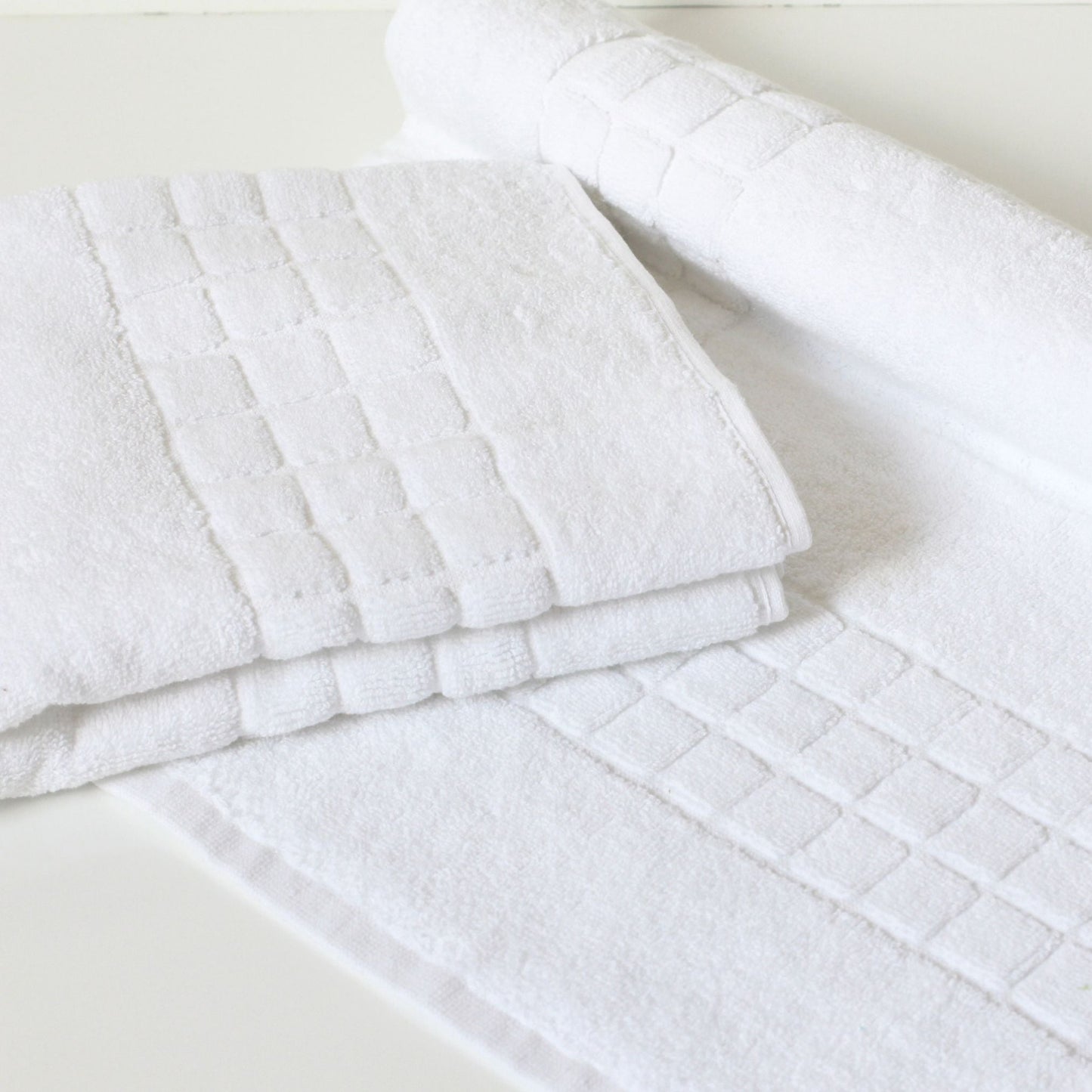 White - Cotton Bath Mat | Quick - Dry Design - restmor.co.uk - colour
