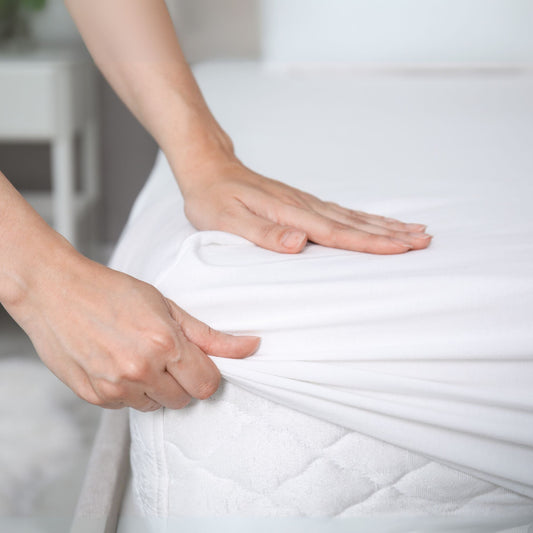 White - Fitted Sheet | 100% Egyptian Cotton - 200 Thread Count - Luxury Bed Linen - restmor.co.uk - colour